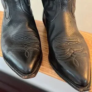 Boulet Canada | Shoes | Euc Flashsale Boulet Canada Black  display picture 3